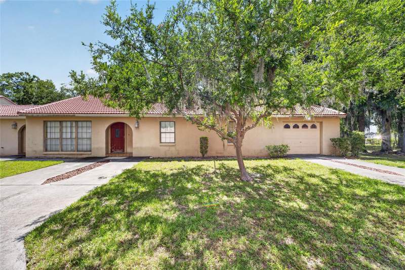 5 bedroom Villa at 1826 SW 35th Avenue, Paddock Villas, Ocala — photo 2