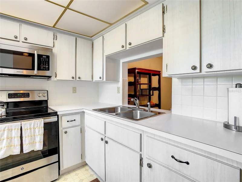 2 bedroom Condominium at 4230 Redcliff Place #4230, Gardens Beacon Square, New Port Richey — photo 3