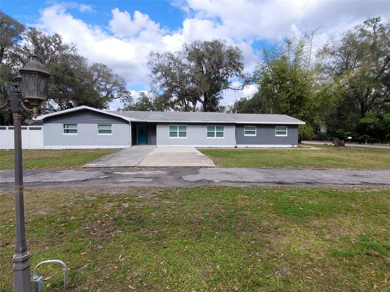 OakrestHomes for Sale in Plant City, FL