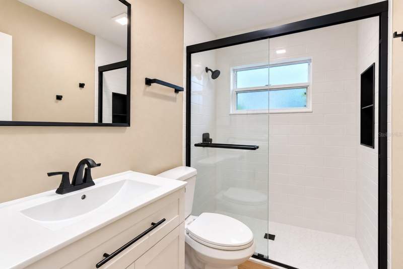 2 bedroom Single Family Residence at 412 62nd Street, Coral Heights 4th Add, Bradenton — photo 5