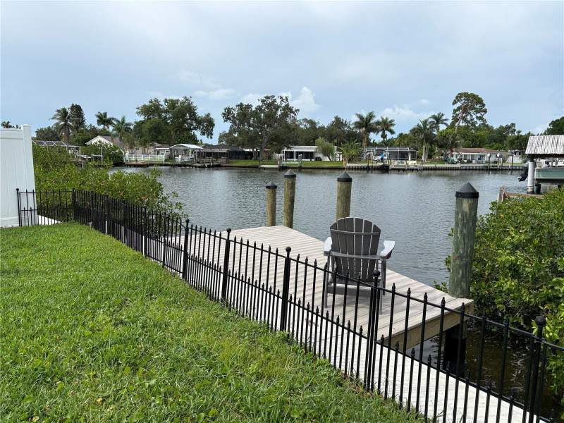 3 bedroom Single Family Residence at 4820 Venetian Boulevard, Shore Acres Butterfly Lake Rep, St Petersburg — photo 2