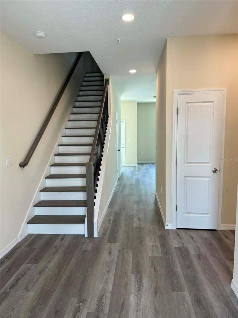 3 bedroom Townhouse at 4346 Cambio Gardens Court, Gardens At Diana North, Tampa — photo 2