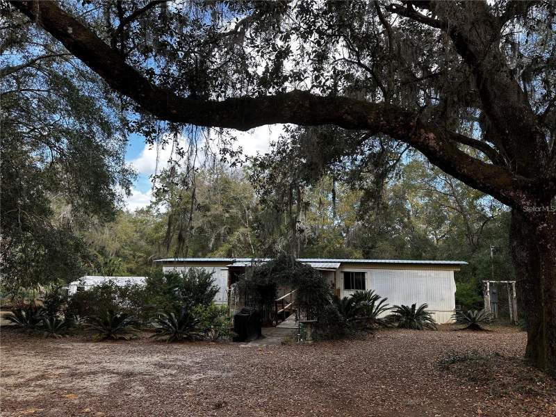 2 bedroom Mobile Home at 12212 NE 238th Terrace, Salt Springs, Salt Springs — photo 2