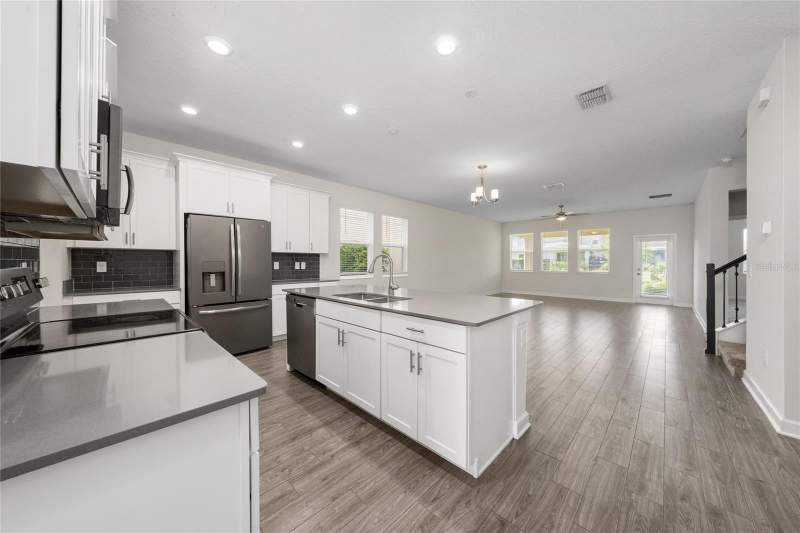 5 bedroom Single Family Residence at 12066 GRAMMAR LANE, STOREY PARK, ORLANDO — photo 5