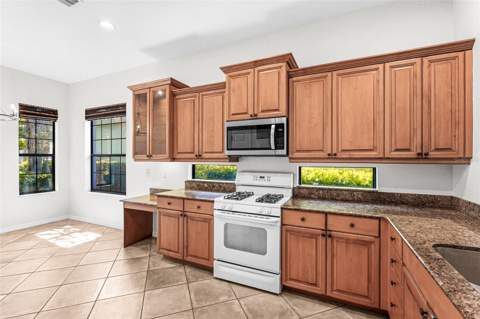 7216 Presidio Glen, Lakewood Ranch FL - photo 9 of 92