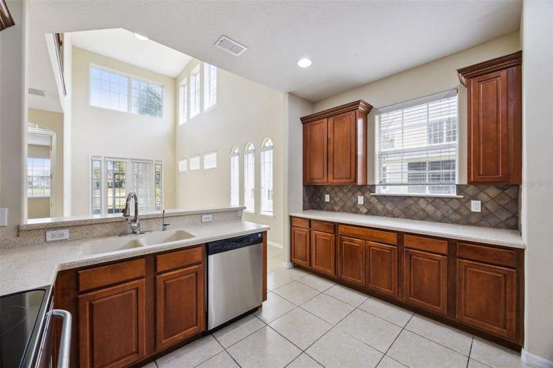 3 bedroom Townhouse at 551 Terrace Spring Drive, Woodland Ter/Timber Spgs A-G, Orlando — photo 4