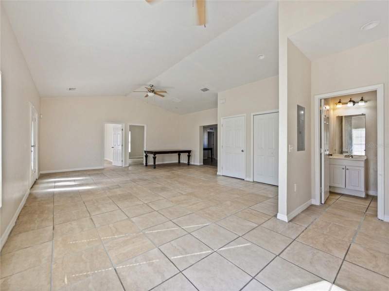 6 bedroom Single Family Residence at 4901 Balboa Drive, Pine Hills Sub 2, Orlando — photo 5