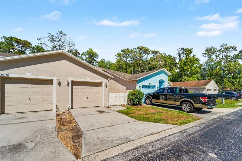 2 bedroom Townhouse at 12514 Hollybrook Lane, Shadow Run, Hudson — photo 5