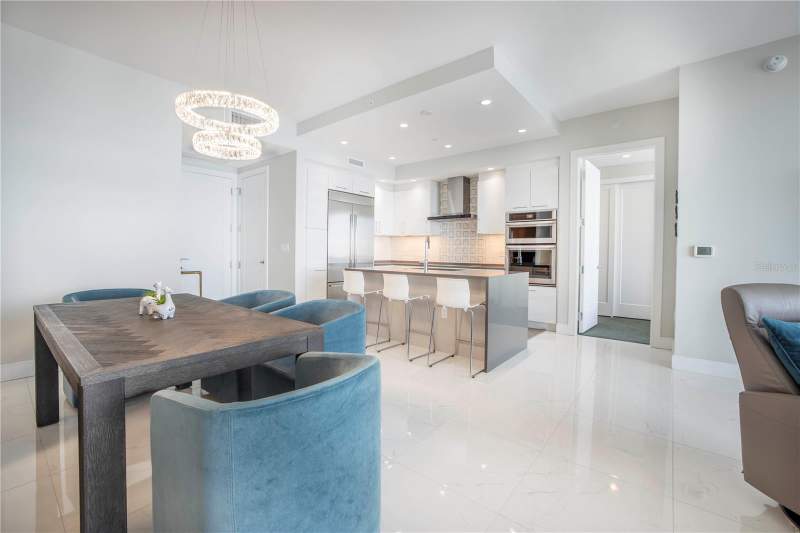 2 bedroom Condominium at 100 1st Avenue #1804, One St Petersburg Condo, St Petersburg — photo 4