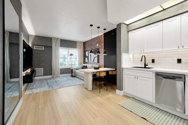 Hawthorn Suites