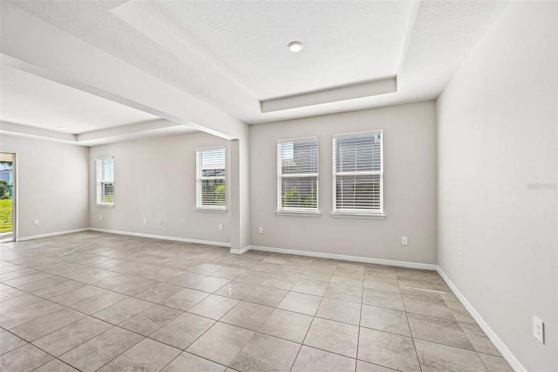 4 bedroom Single Family Residence at 3711 Grain Run, Star Farms Ph IV Subph B & C, Lakewood Ranch — photo 3