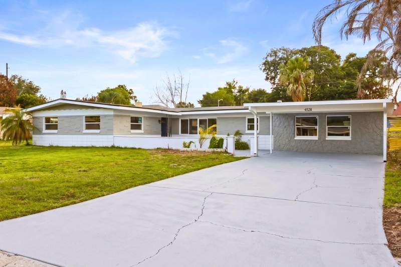 4528 S SHORE ROAD home for sale in Lake Holden Gardens