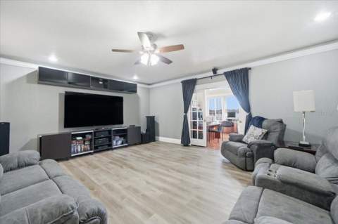 505 Lakeside Drive, Seffner FL - photo 22 of 99