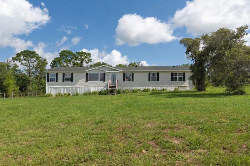 4 bedroom Manufactured Home at 13317 Moon Road, Eppley Unrec, Brooksville — photo 1