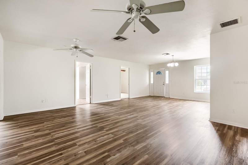 3 bedroom Single Family Residence at 1252 Garret Avenue, Spring Hill, Spring Hill — photo 4
