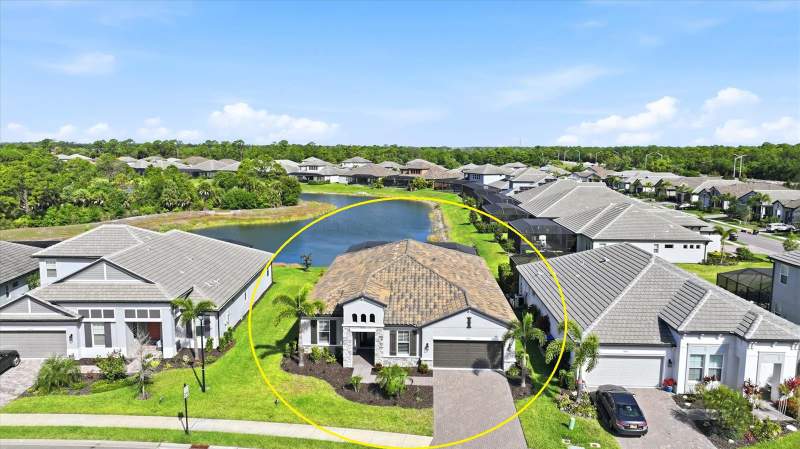 4 bedroom Single Family Residence at 19857 Montenero Way, Oasis/West Vlgs Ph 2, Venice — photo 3