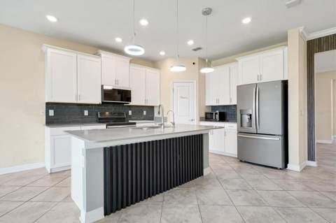 12151 Imaginary Way, Orlando FL - photo 11 of 92