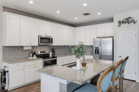 7903 Lago Mist Way, Wesley Chapel FL - photo 19 of 75