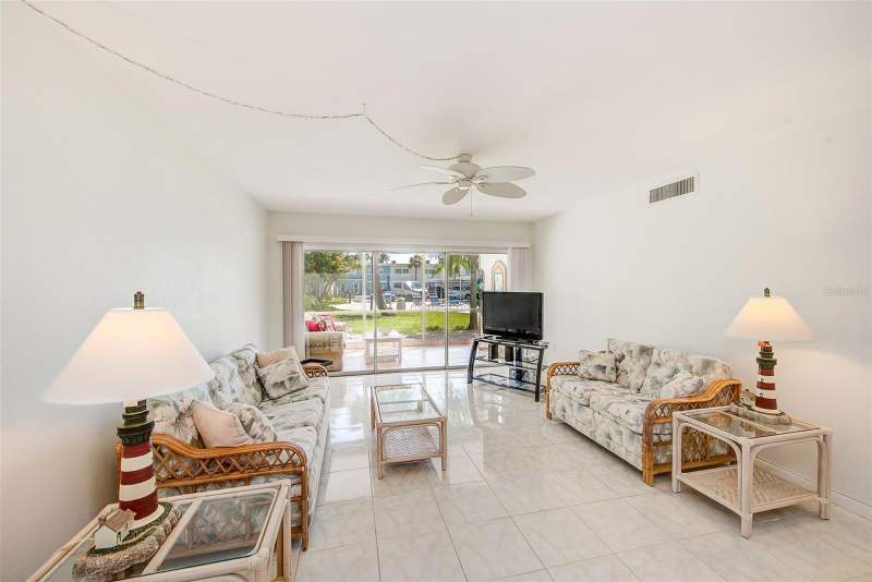 1 bedroom Condominium at 6201 2nd Street #74, Sylvette Condo, St Pete Beach — photo 3