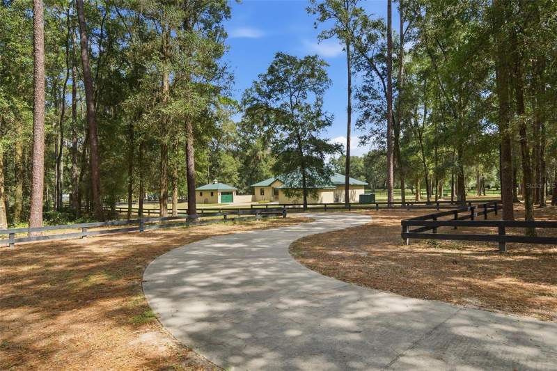 3 bedroom Single Family Residence at 3 Carry Back Road, Meadow Wood Farm, Ocala — photo 2