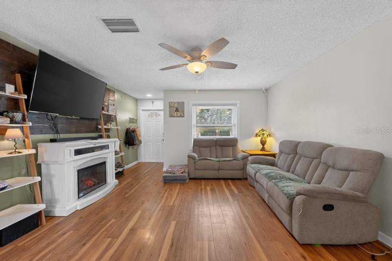 3 bedroom Single Family Residence at 6070 73rd Street, Bonnie Bay Country Club Estates-Phase 4, St Petersburg — photo 5