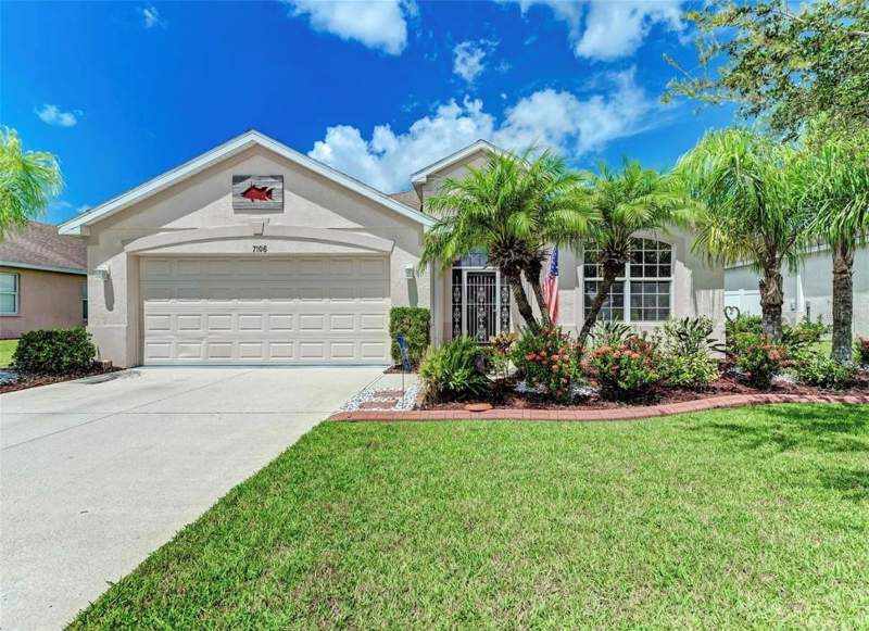 3 bedroom Single Family Residence at 7106 50th Avenue Circle, Crystal Lakes, Palmetto — photo 2