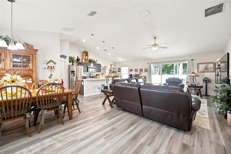 3 bedroom Single Family Residence at 6191 SW 154th Street, Marion Oaks Un Four, Ocala — photo 5