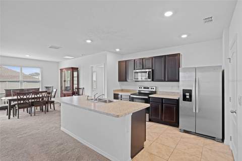 2143 Kalin Way, Tavares FL - photo 6 of 38