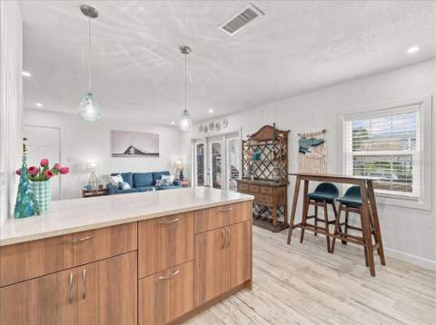 5153 Salmon Drive #B, St Petersburg FL - photo 13 of 50