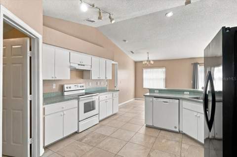 7123 Summit Drive, Winter Haven FL - photo 23 of 53