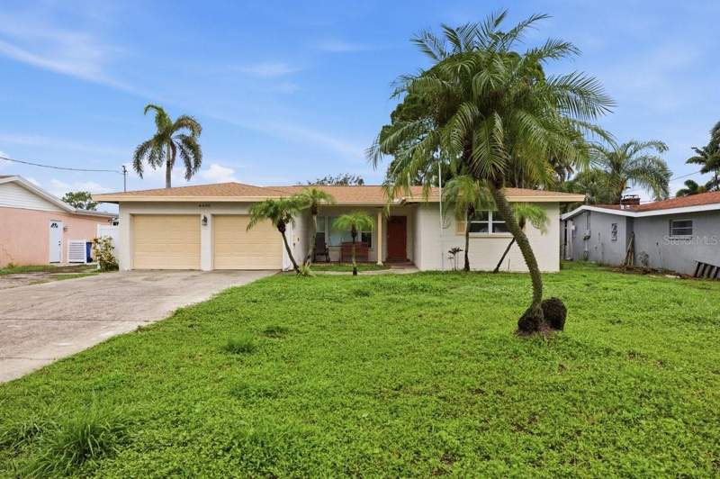 2 bedroom Single Family Residence at 4400 Huntington Street, Shore Acres Butterfly Lake Rep, St Petersburg — photo 3