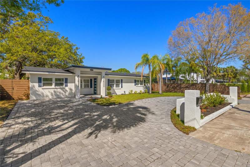 2117 S WEST SHORE BOULEVARD home for sale in Henderson Beach
