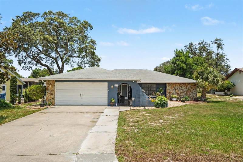 9027 BONNET WAY home for sale in Fairway At The Heather