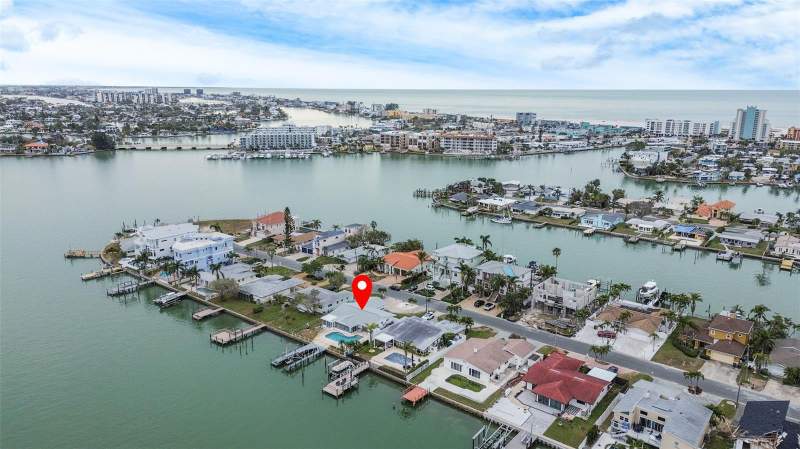 3 bedroom Single Family Residence at 11185 5TH STREET, ISLE OF PALMS 1ST ADD, TREASURE ISLAND — photo 2