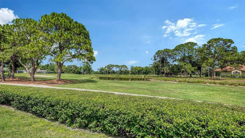 2 bedroom Villa at 3374 W Chelmsford Court #9, Chelmsford Close - The Meadows, Sarasota — photo 5