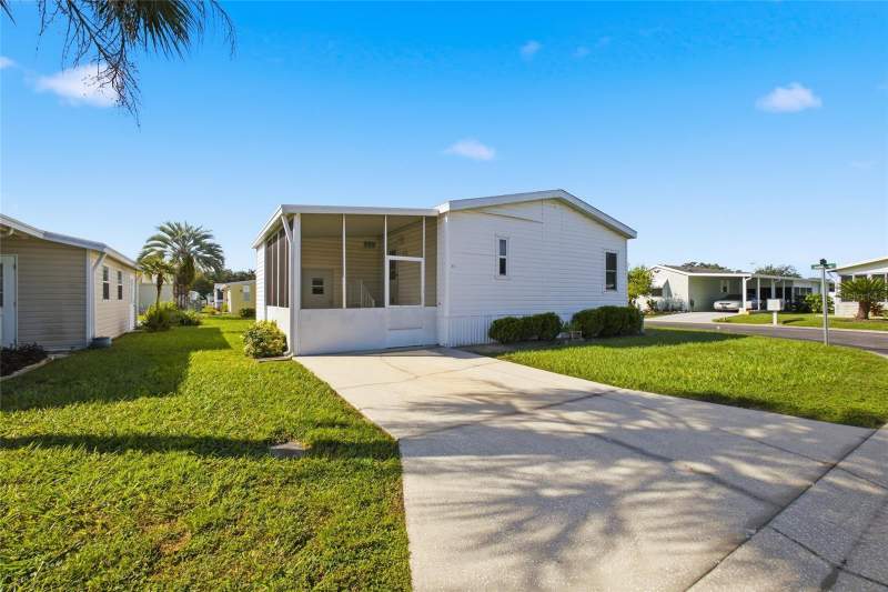 3 bedroom Manufactured Home at 34900 Happiness Way, South Hill Mobile Home Park, Zephyrhills — photo 2