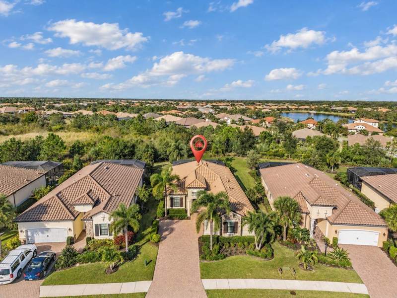 3 bedroom Single Family Residence at 16422 Hillside Circle, Country Club East At Lakewd Ranch, Bradenton — photo 3