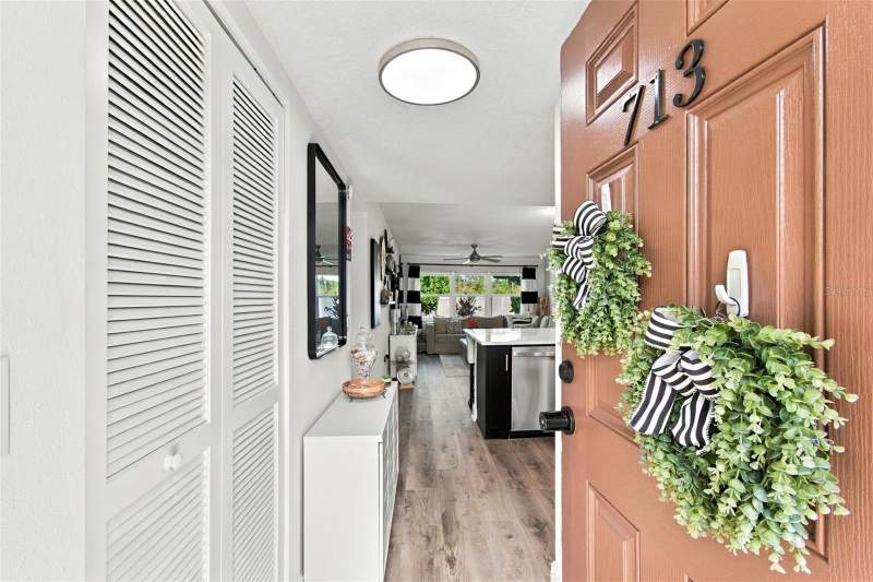 2 bedroom Condominium at 4805 Alt 19 #713, Cove Spgs Condo, Palm Harbor — photo 3