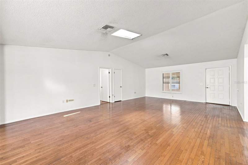 2 bedroom Single Family Residence at 13469 Bondstone Street, Spring Hill, Spring Hill — photo 3
