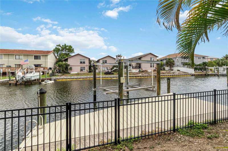 3 bedroom Single Family Residence at 1004 Spindle Palm Way, Apollo Beach Unit 08 A Resubdivision Of Lots 1-13, Apollo Beach — photo 3