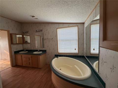17131 NW 83rd Court, Fanning Springs FL - photo 8 of 15