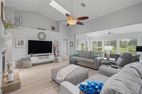 6207 Huntington Drive, Zephyrhills FL - photo 15 of 50