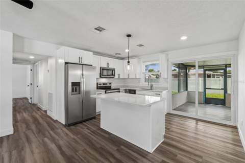 4417 W Fairview Heights, Tampa FL - photo 6 of 42