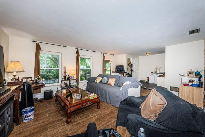 4 bedroom Single Family Residence at 5230 Venetian Boulevard, Shore Acres Pt Rep Of 2nd Rep Of Venice SE, St Petersburg — photo 5