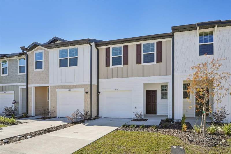 3 bedroom Townhouse at 14876 Lucca Way, Vista Walk, Dade City — photo 1