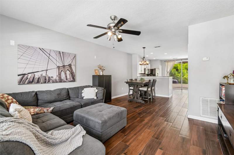 2 bedroom Townhouse at 4423 Barnstead Dr, Valhalla Ph 3-4, Riverview — photo 4