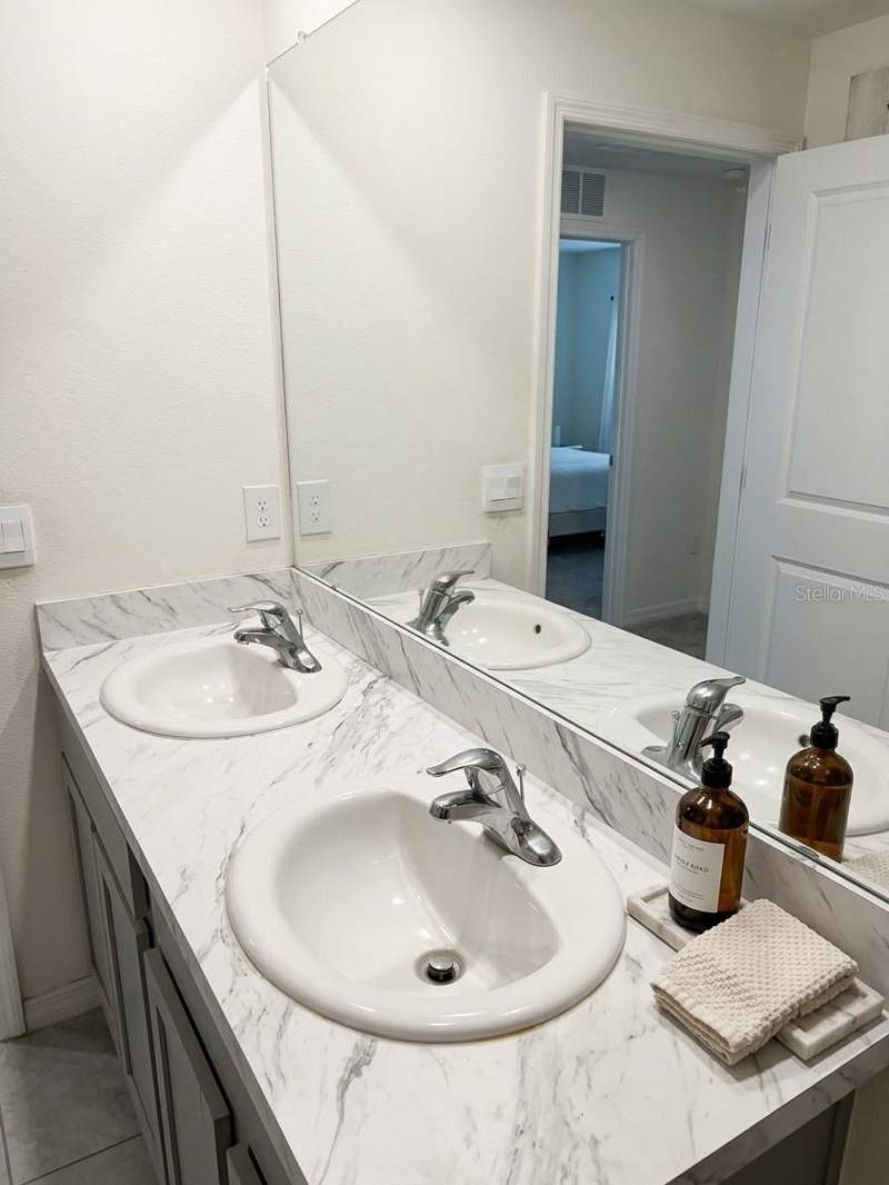 5 bedroom Single Family Residence at 5058 Granite Dust Place, Silverstone North Ph Ia & Ib, Palmetto — photo 5