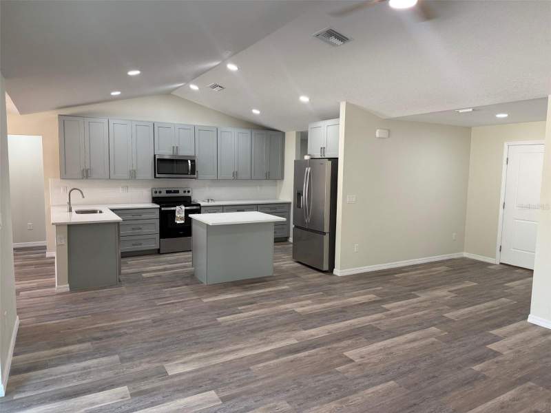 3 bedroom Single Family Residence at 13465 Canyon Swallow Road, Royal Highlands, Weeki Wachee — photo 5