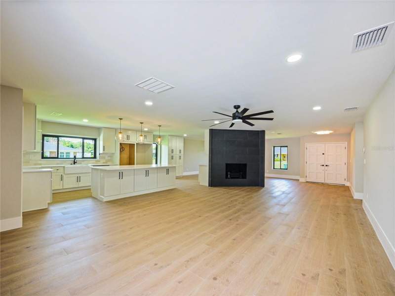 5 bedroom Single Family Residence at 2491 Lauder Drive, Highland Park Estates First Add, Maitland — photo 4
