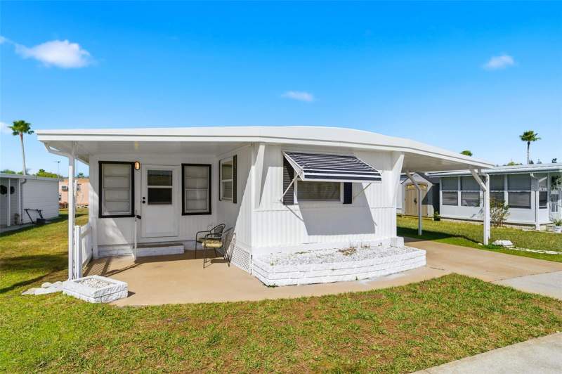 2 bedroom Mobile Home at 10913 Liberty Drive, Senate Manor Unrec, Port Richey — photo 2